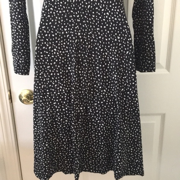 Gorgeous black and white animal print wrap dress - Picture 7 of 9